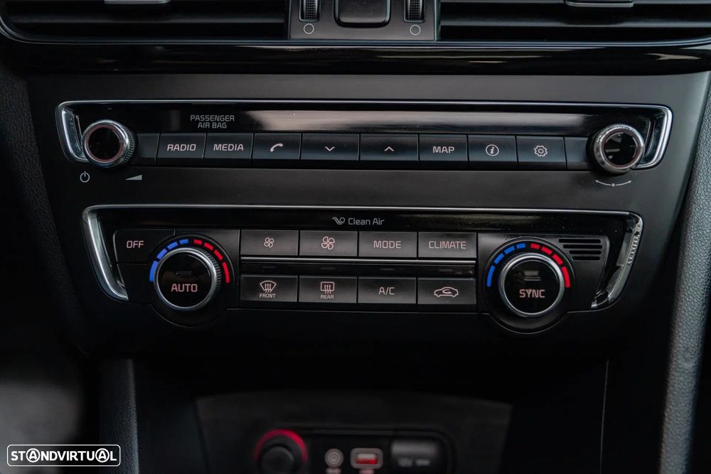 Kia Optima SW 1.7 CRDi Fleet - 32