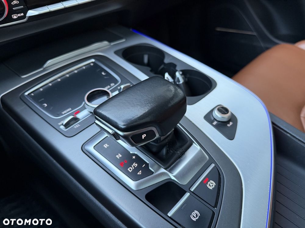 Audi Q7 3.0 TDI ultra Quattro Tiptronic - 26