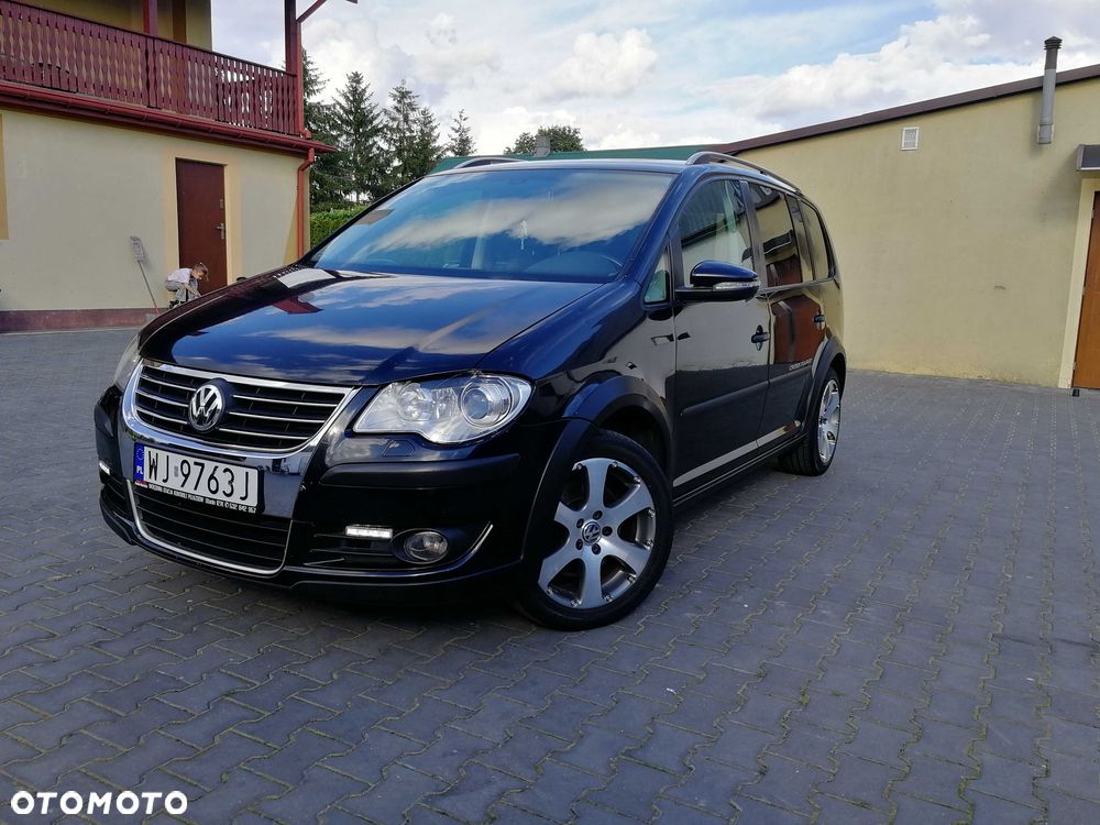 Volkswagen Touran - 3