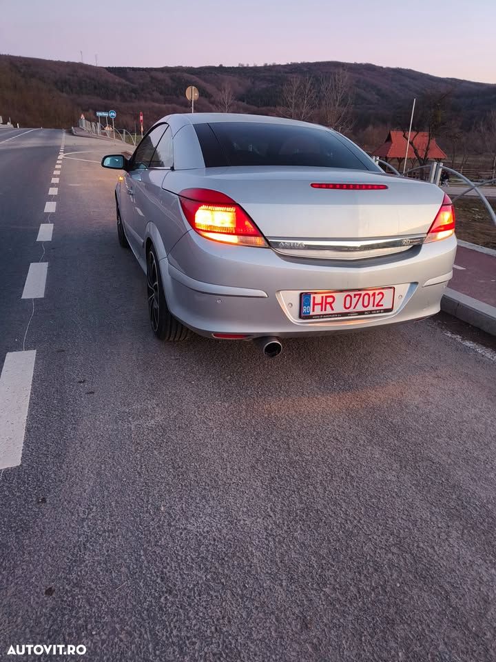 Opel Astra 2.0 Turbo Cosmo - 5