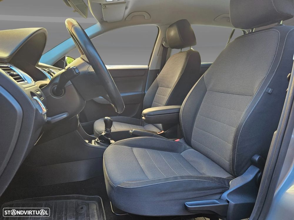 Skoda Rapid Spaceback 1.6 TDi Elegance - 21
