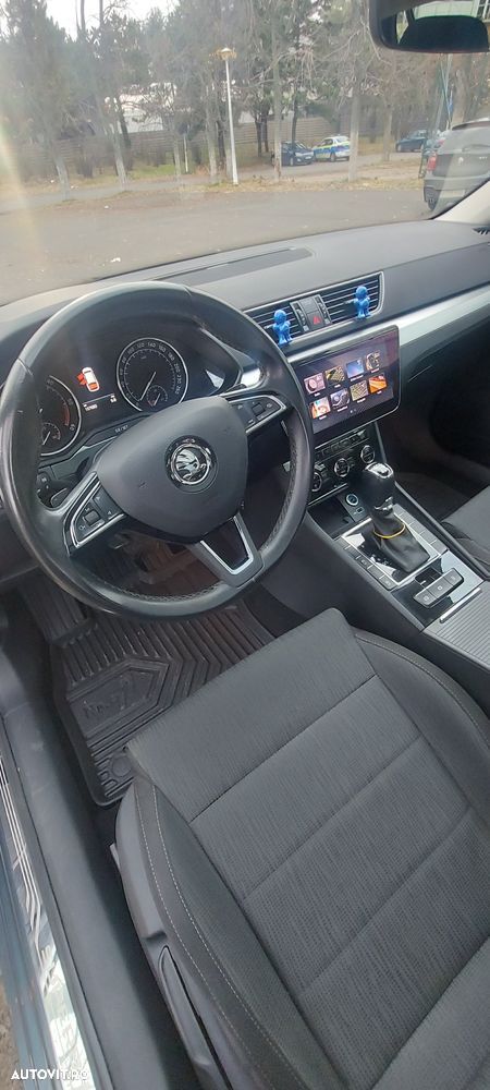 Skoda Superb 2.0 TDI 4X4 DSG Ambition - 15