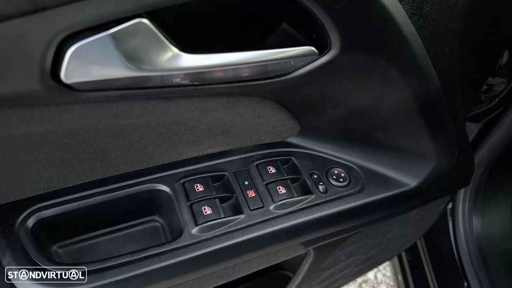 Fiat Tipo Station Wagon 1.3 M-Jet Lounge Tech - 28