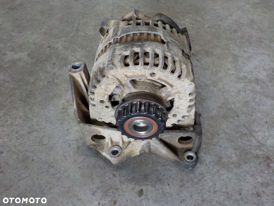 VW T5 2.5 TDI ALTERNATOR 070903024F - 3