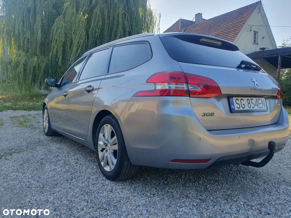 Peugeot 308 1.6 BlueHDi Allure S&S - 33