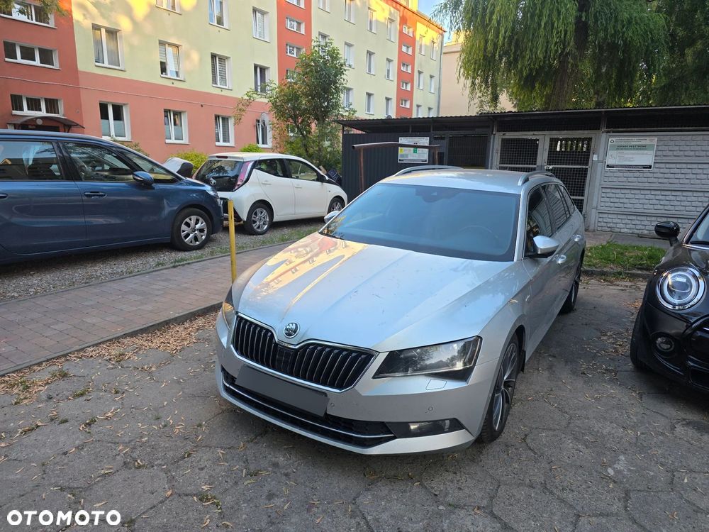 Skoda Superb 2.0 TDI L&K DSG - 9