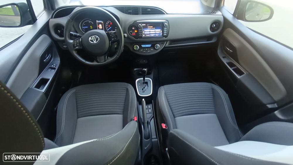 Toyota Yaris 1.5 HSD Comfort+P.Techno - 6