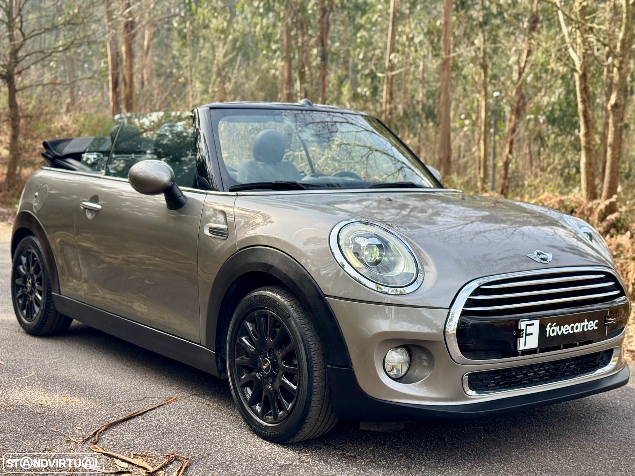 MINI Cabrio Cooper Aut. JCW - 23