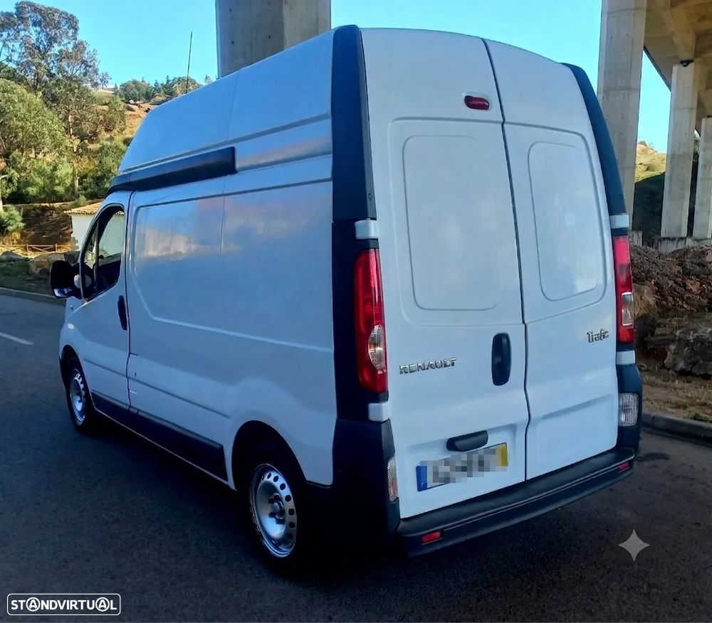 Renault Trafic 2.0 Dci teto alto - 4
