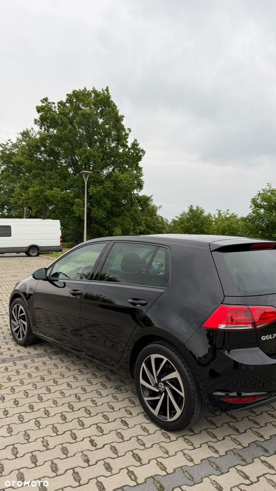 Volkswagen Golf - 9