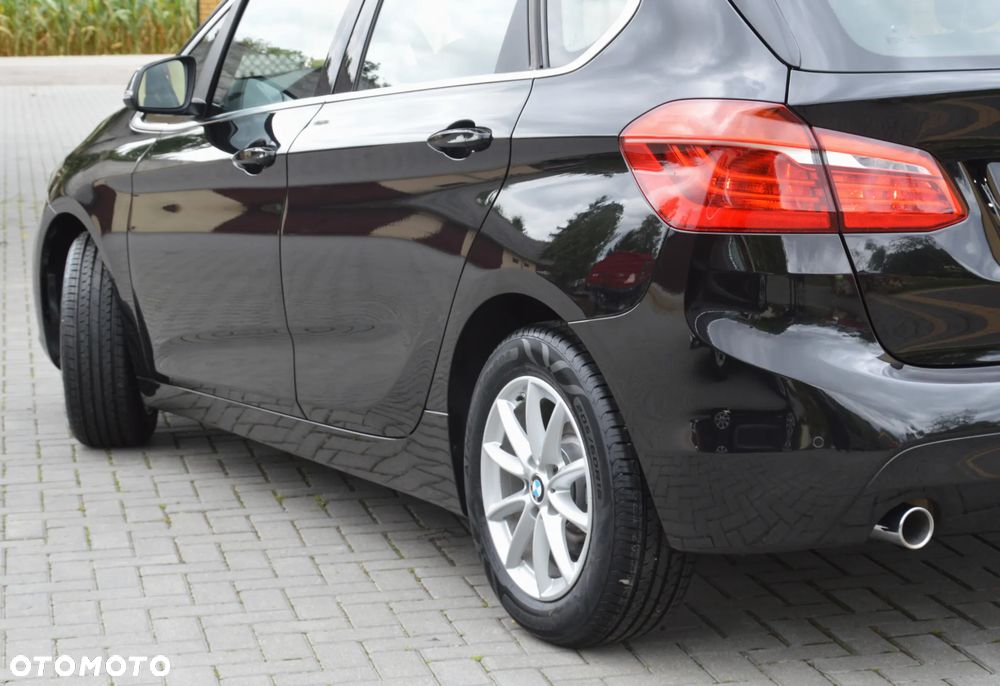 BMW Seria 2 216d - 5