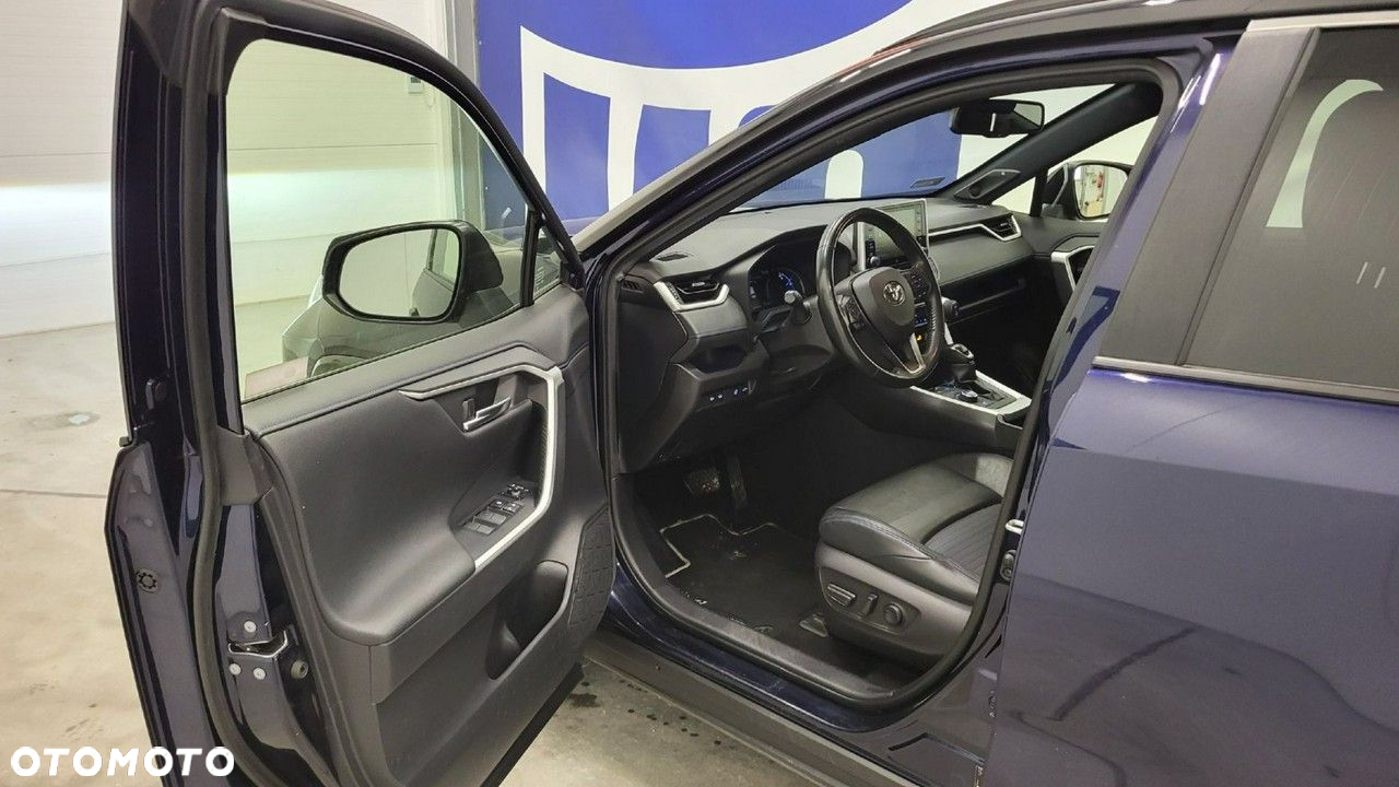 Toyota RAV4 - 11