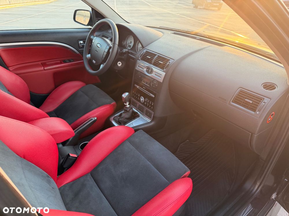 Ford Mondeo 3.0 V6 ST 220 - 16