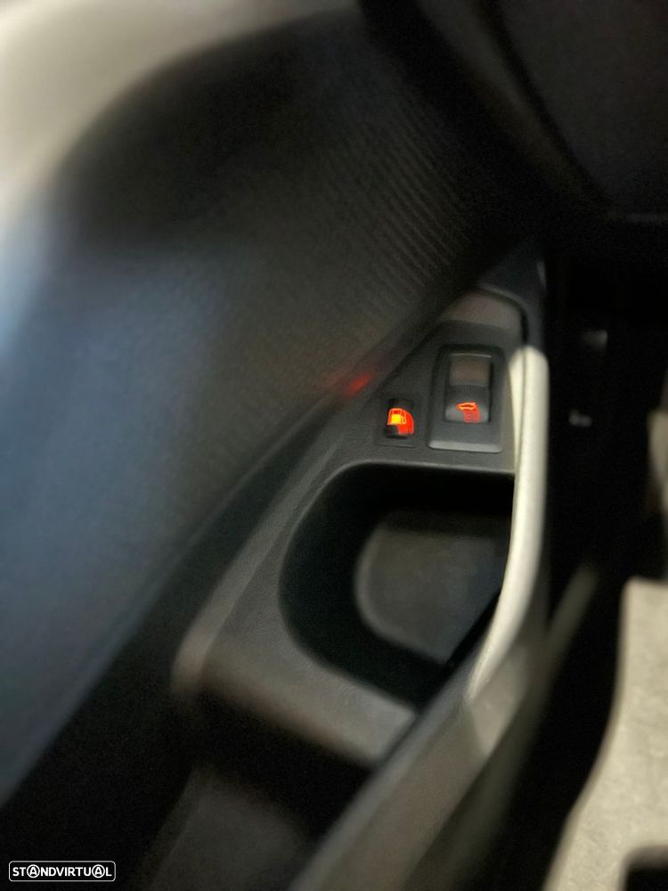 BMW 320 e Auto - 19