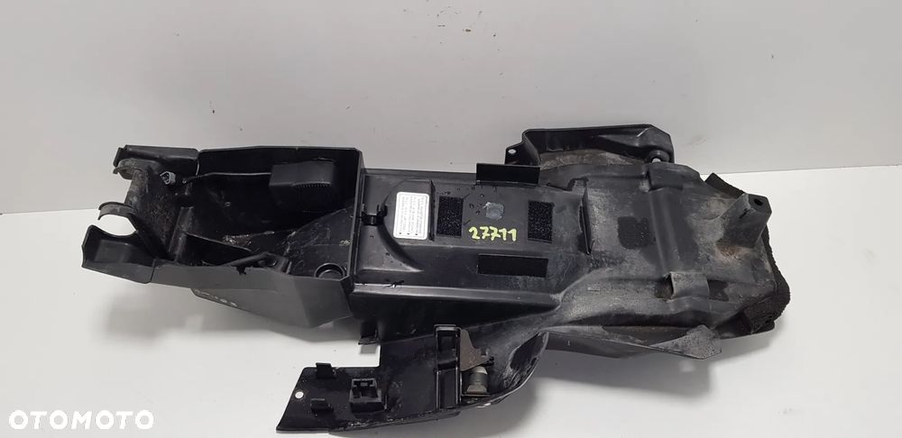 Honda 125 Varadero 01-06 Nadkole Tył Wypełnienie pod Fotel - 2