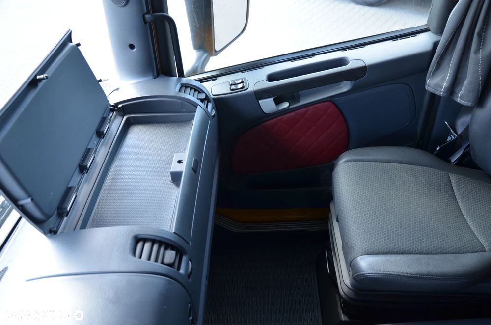 Scania 6x2 HAKOWIEC / MEILLER / OŚ POD. i SKRĘTNA / ACC / Z NIEMIEC / 1093 - 26