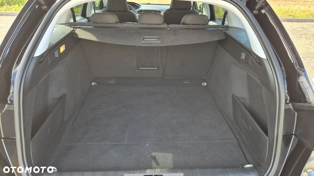 Peugeot 308 - 16