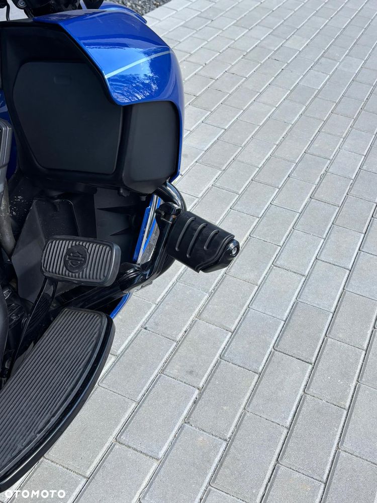 Harley-Davidson Touring Street Glide - 8