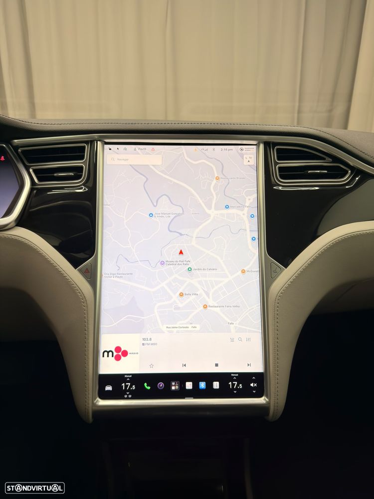 Tesla Model S 85 - 11