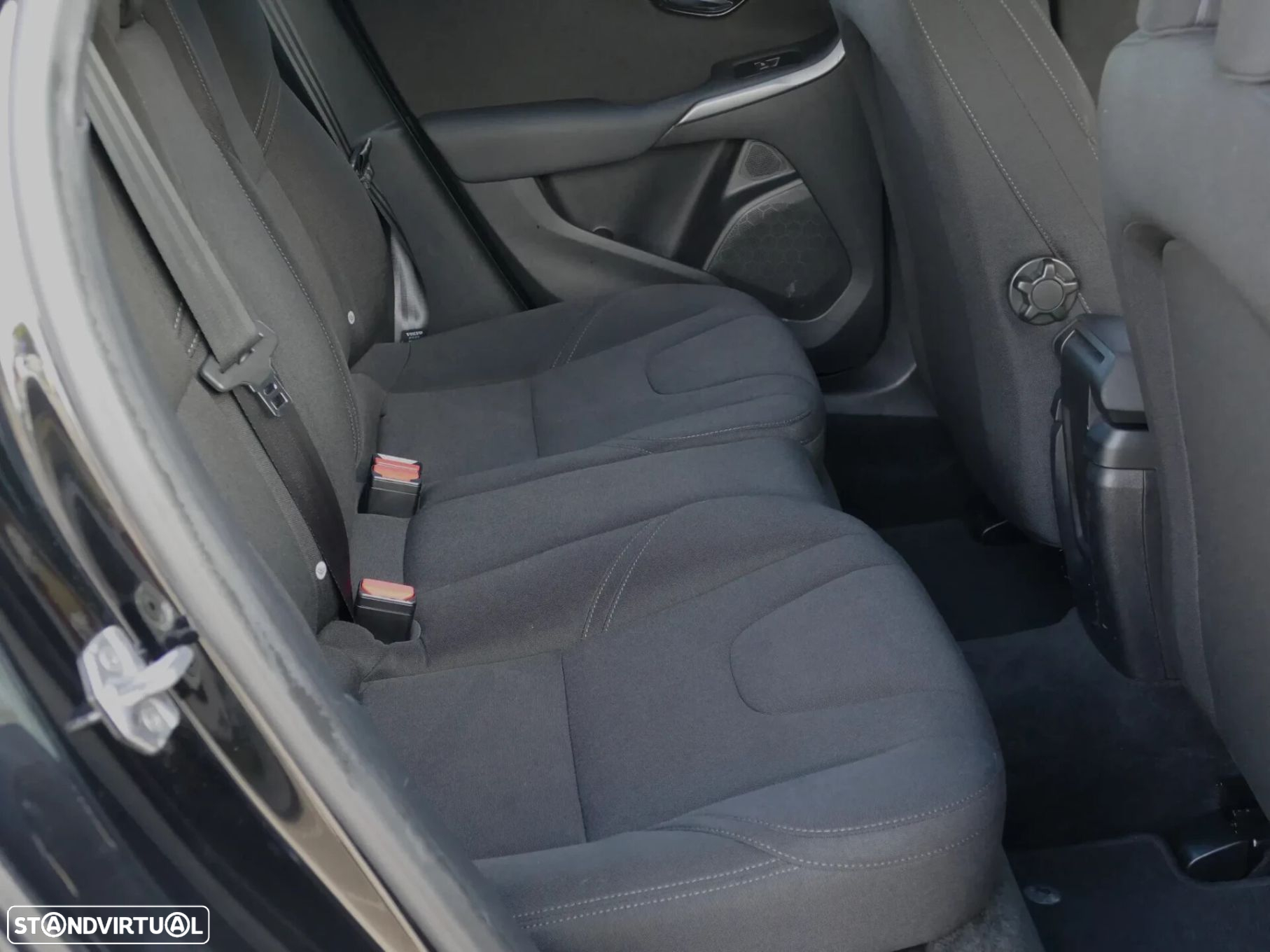 Volvo V40 2.0 D2 Momentum - 14