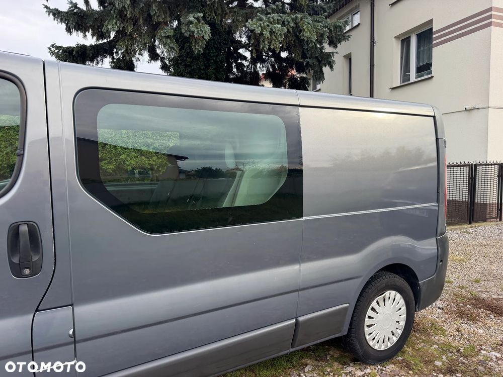 Opel Vivaro 2012 photo 3