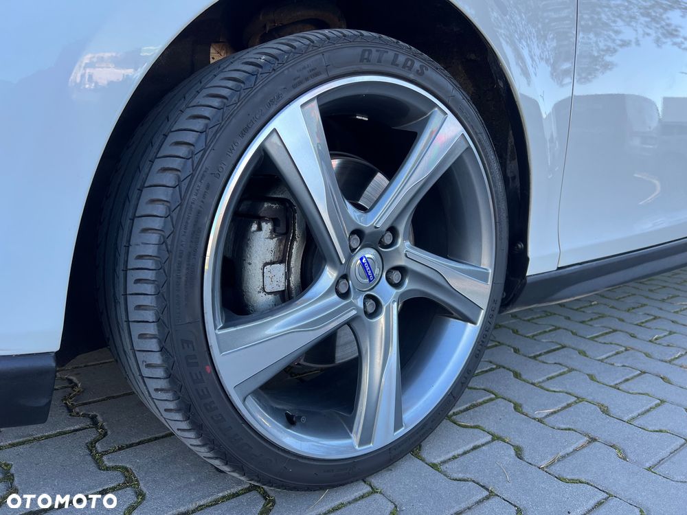 Volvo V40 Cross Country D4 Momentum - 27