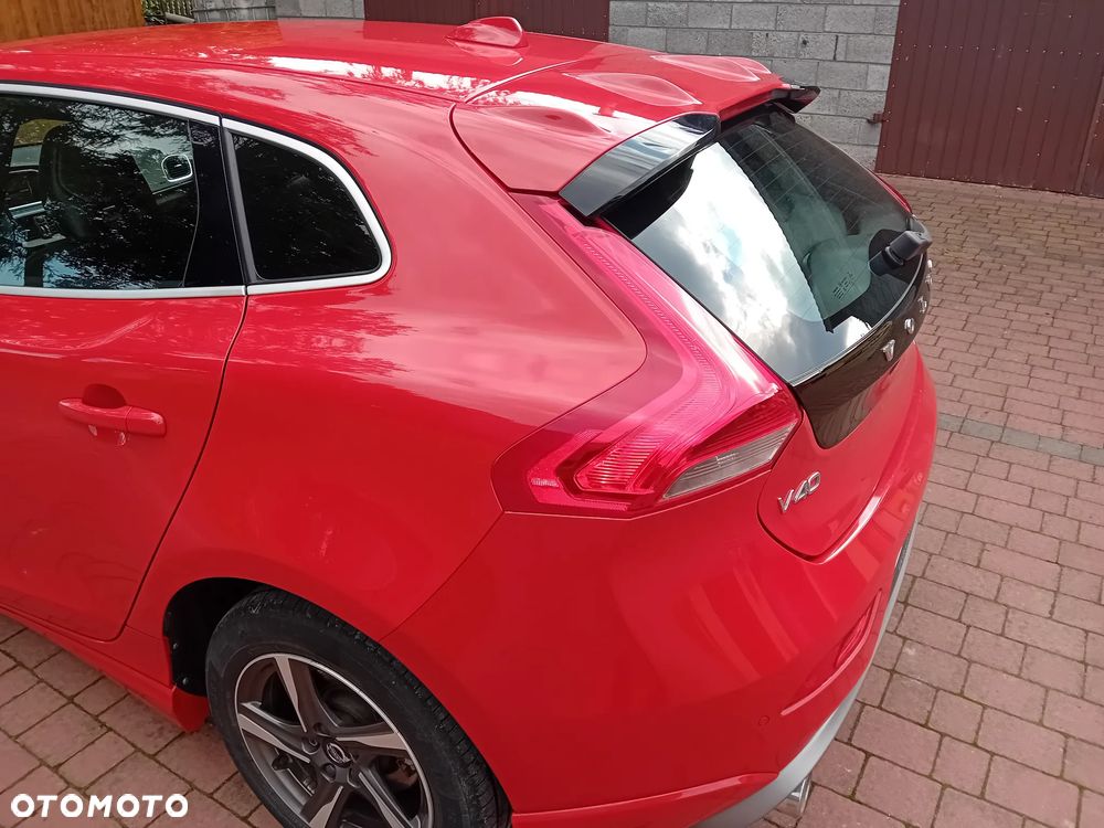 Volvo V40 D2 Drive-E R-Design Momentum - 25