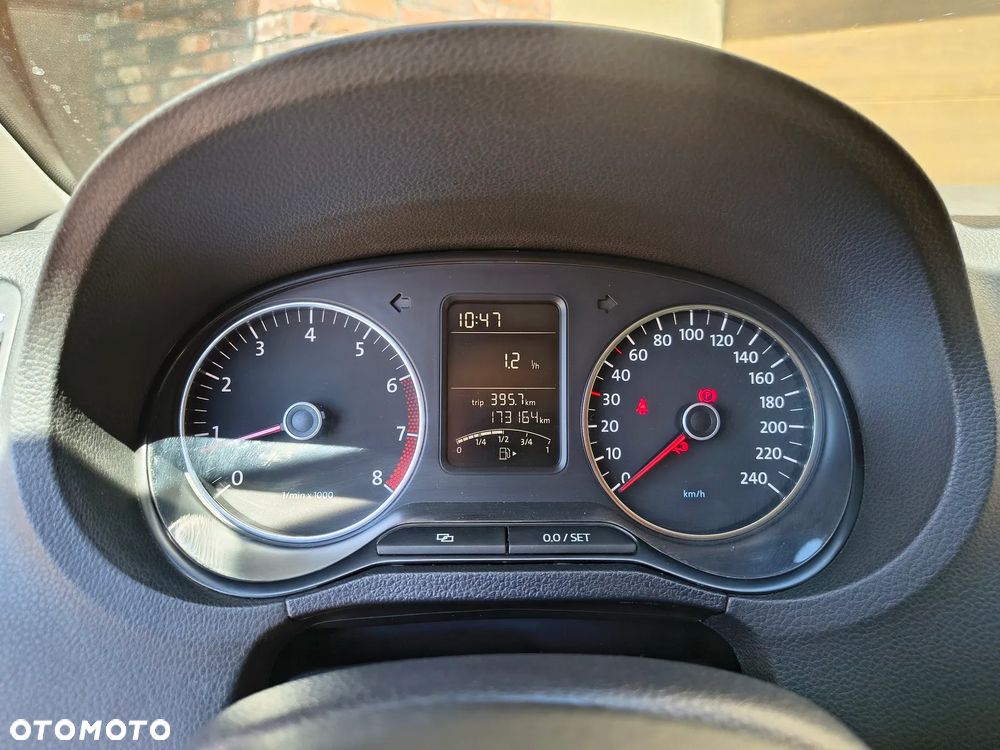 Volkswagen Polo 1.2 TSI MATCH - 19