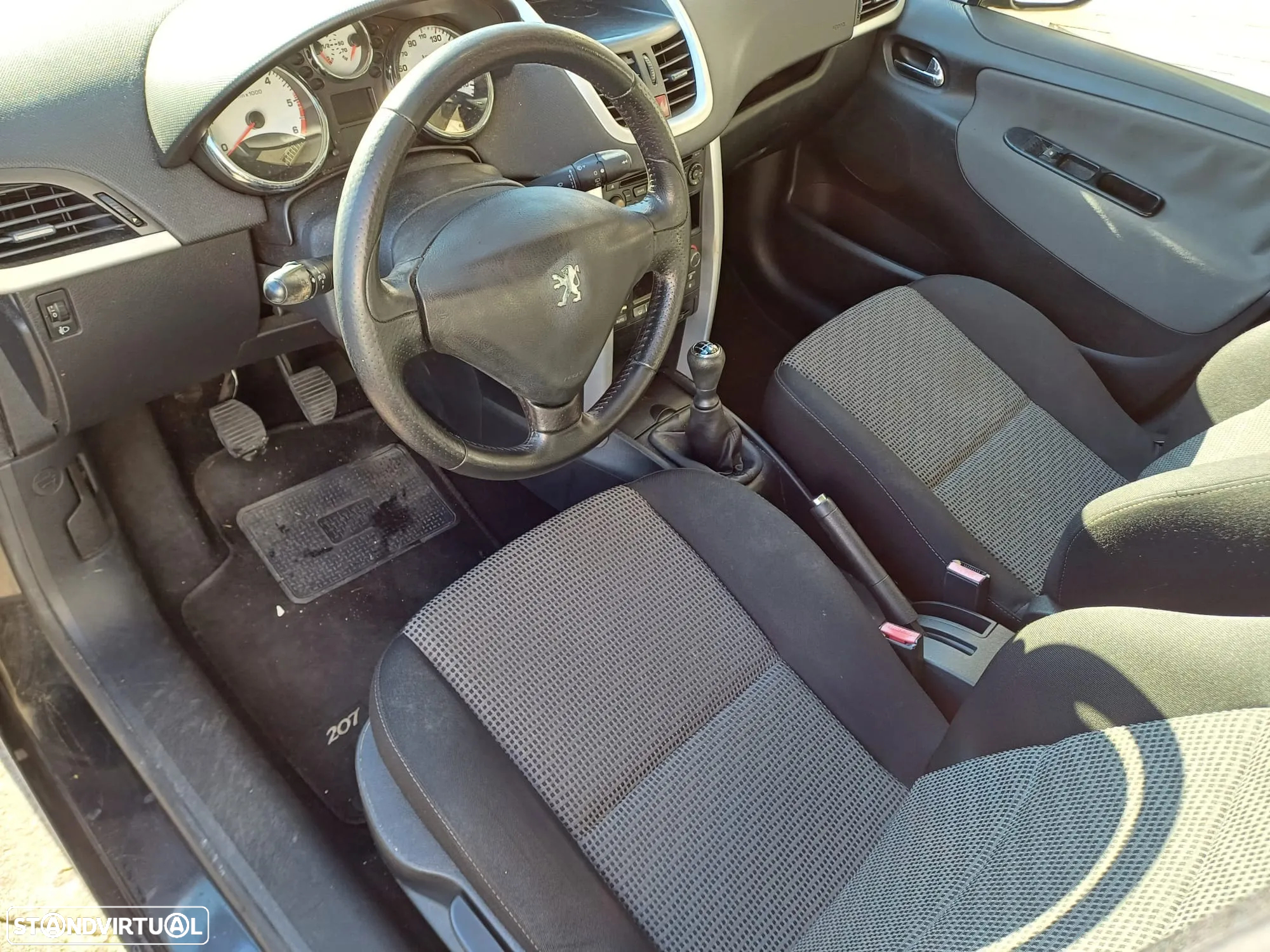 Peugeot 207 1.4 HDi Premium - 6