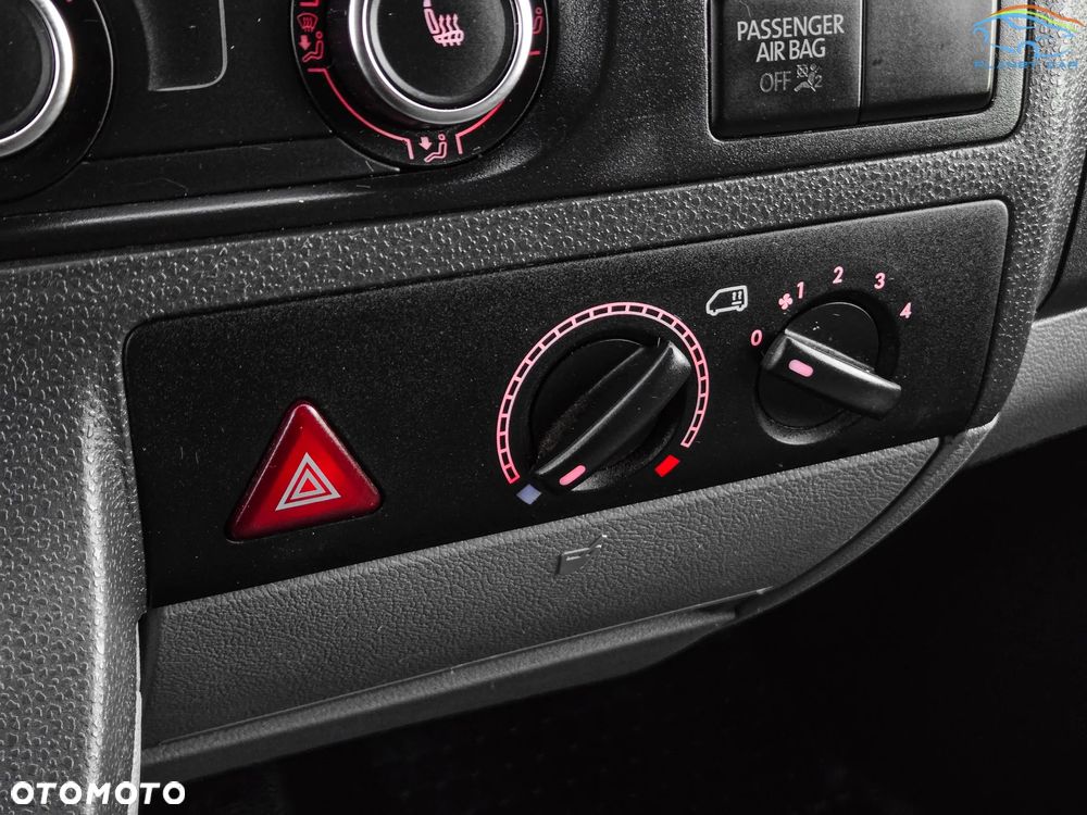 Volkswagen Volkswagen T5 Transporter Facelifting LONG DSG 2.0 TDI 140 KM - 29