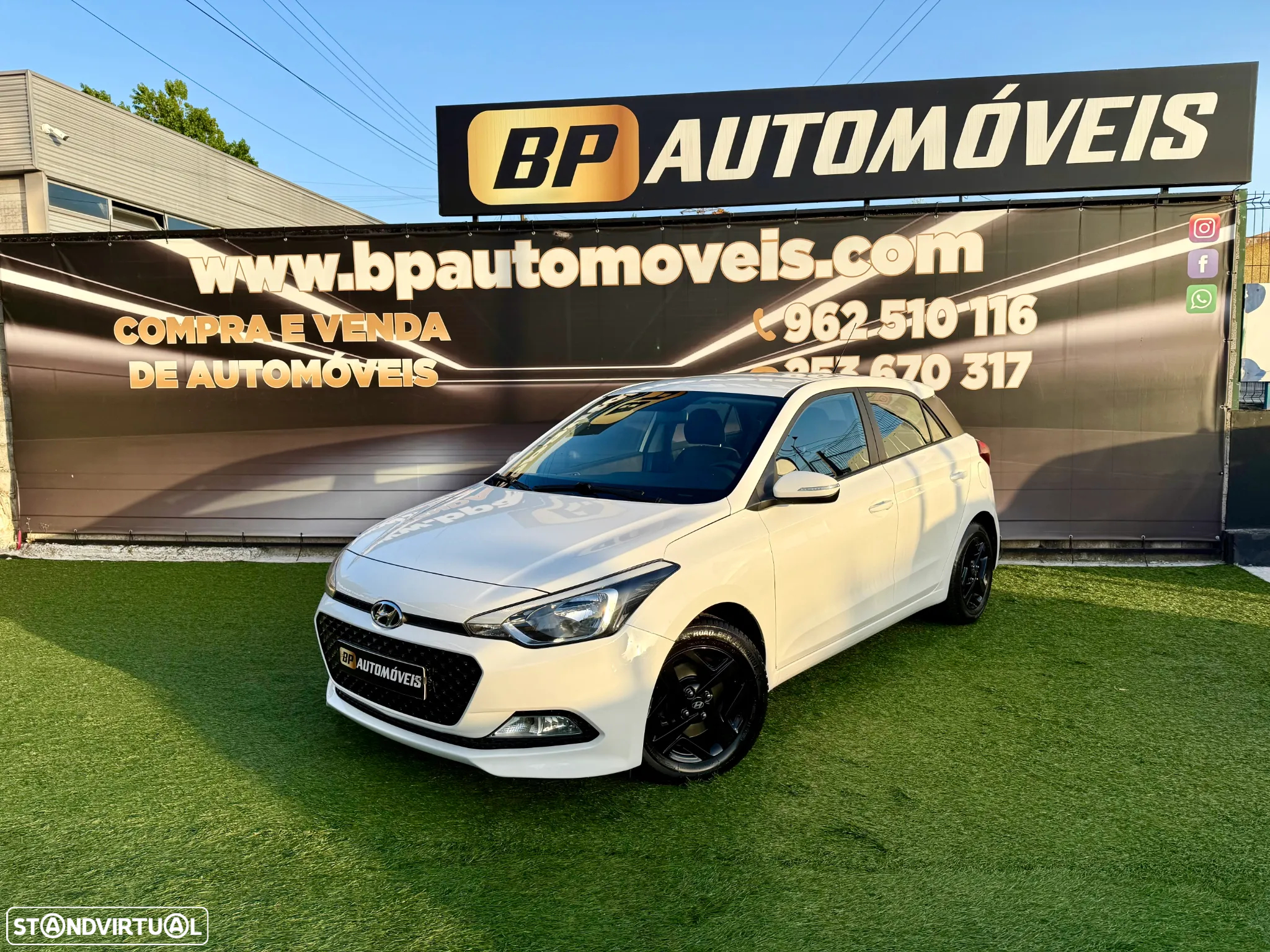 Hyundai i20 1.1 CRDi Blue Access+Bluetooth - 2