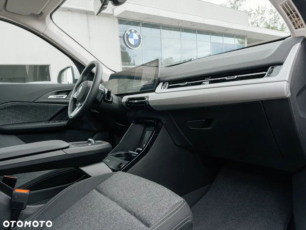 BMW iX1 eDrive20 - 8