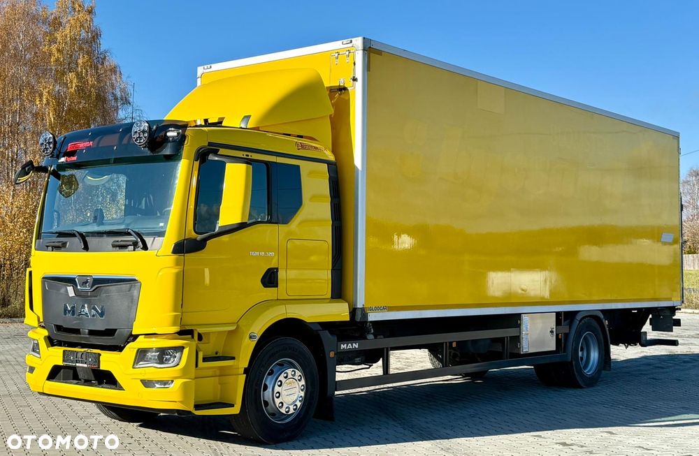 MAN TGM 18.320 / IZOTERMA / GRZANA /  WINDA / 20 EUROPALET / AUTOMAT / 170 TYŚ KM / 2021 R / SYPIALKA / CAŁY NA PODUSZKACH / SPROWADZONY / JAK NOWY - 1