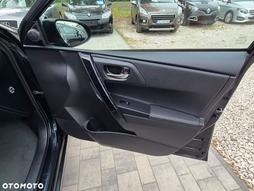 Toyota Auris 1.8 VVT-i Automatik Life Plus - 21