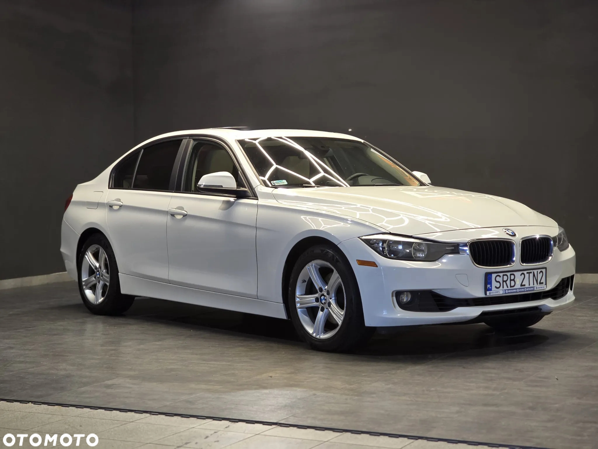 BMW Seria 3 328i xDrive - 17