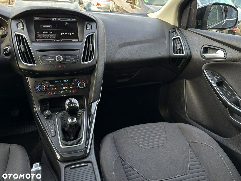 Ford Focus 1.5 EcoBoost STart-Stopp-System TITANIUM - 27