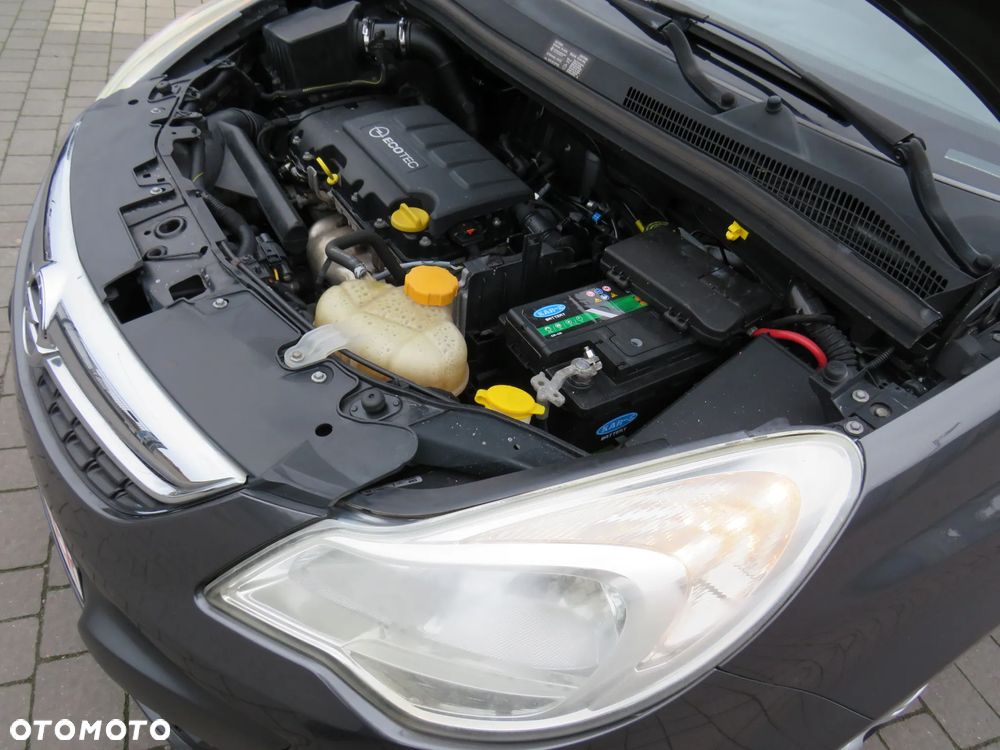 Opel Corsa 1.2 16V Cosmo - 37