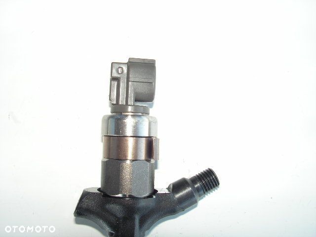 RAV4 II 2,0 D4D 116 KONI WTRYSK WTRYSKI 4 PINY - 4