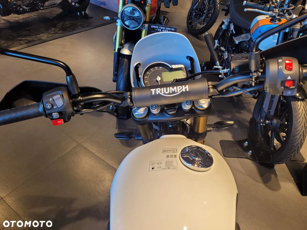 Triumph Scrambler - 4