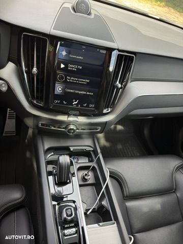 Volvo XC 60 Recharge T8 Twin Engine eAWD R-Design - 2