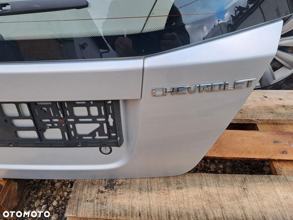 Chevrolet Aveo T250 HB 5D klapa bagażnika zderzak drzwi kod lakieru 92U - 6