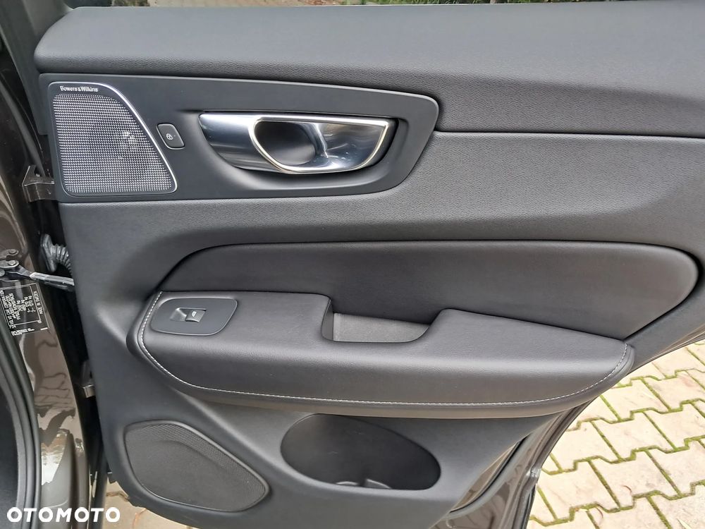 Volvo XC 60 B5 B AWD Inscription - 18