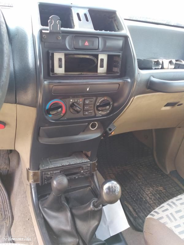 Para peças NISSAN Terrano II (R20) - 10