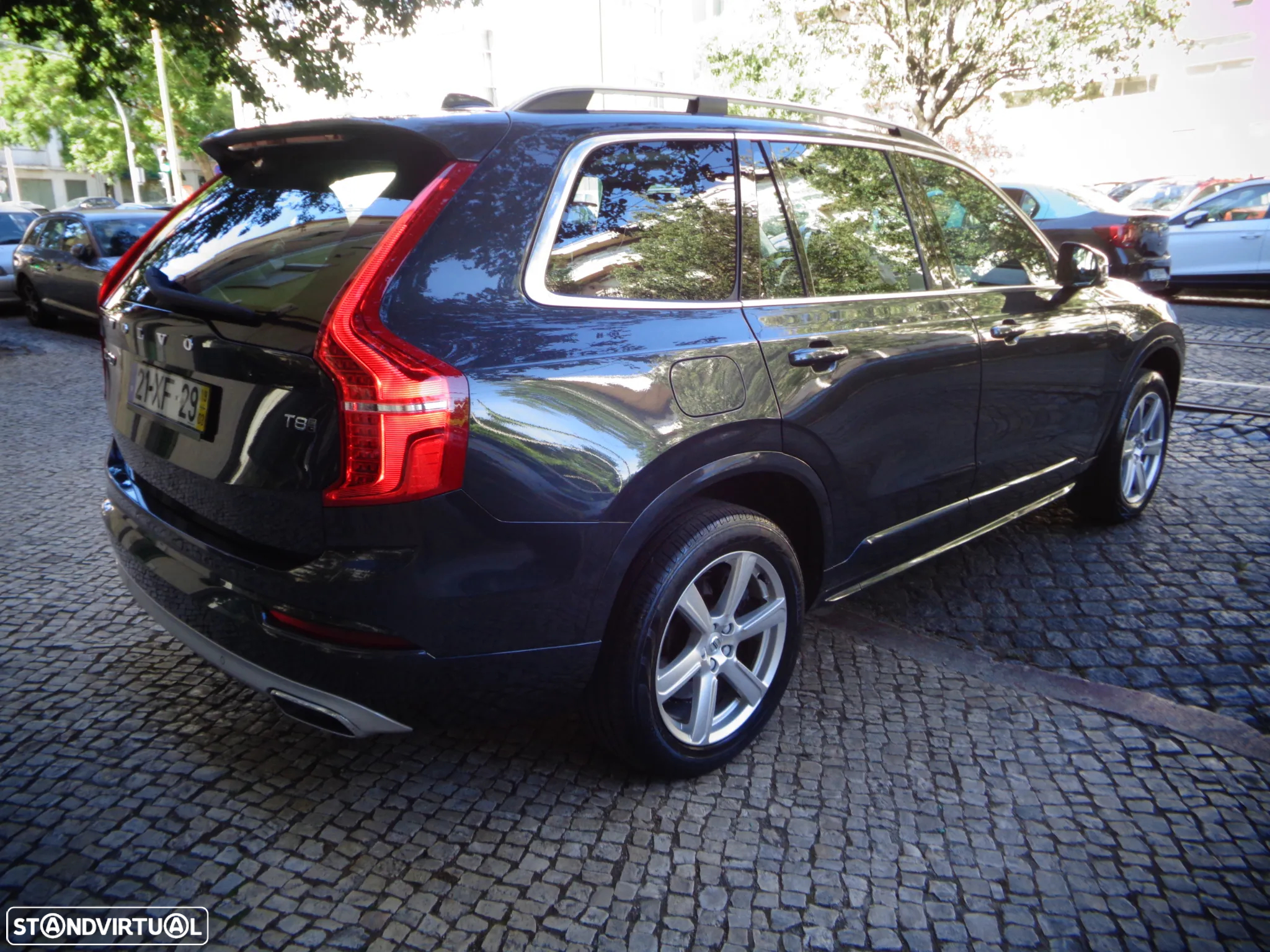 Volvo XC 90 2.0 T8 PHEV Momentum Plus AWD - 5