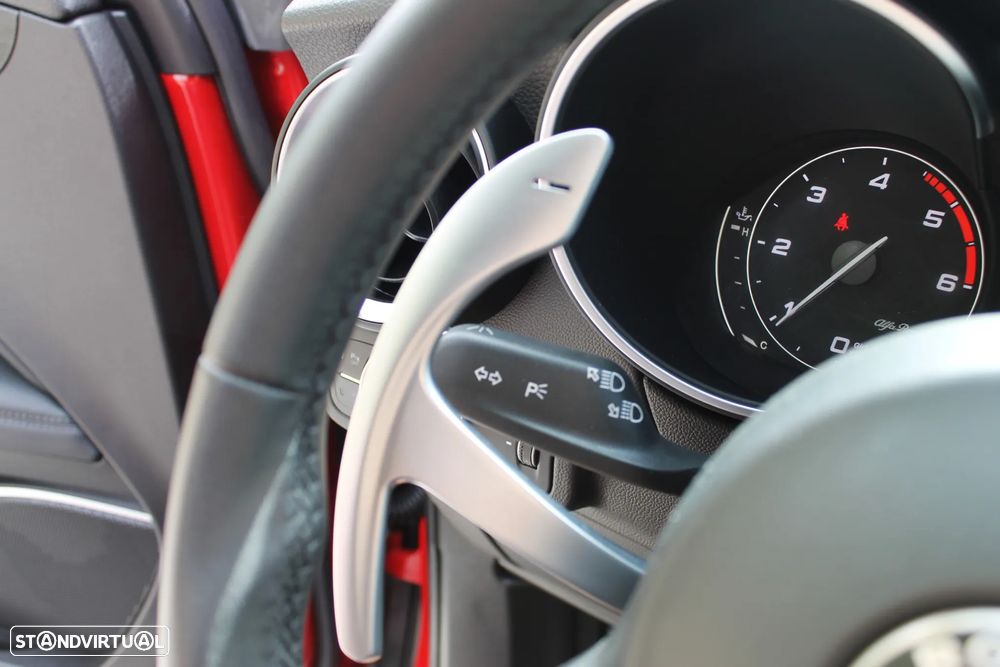 Alfa Romeo Stelvio 2.2 D Super AT8 - 32