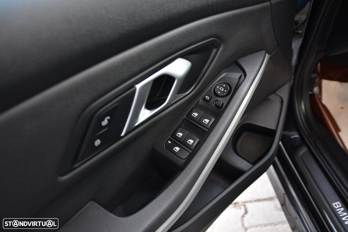 BMW 318 d Auto - 10