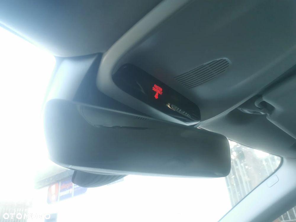 Volvo V40 T2 Summum - 22