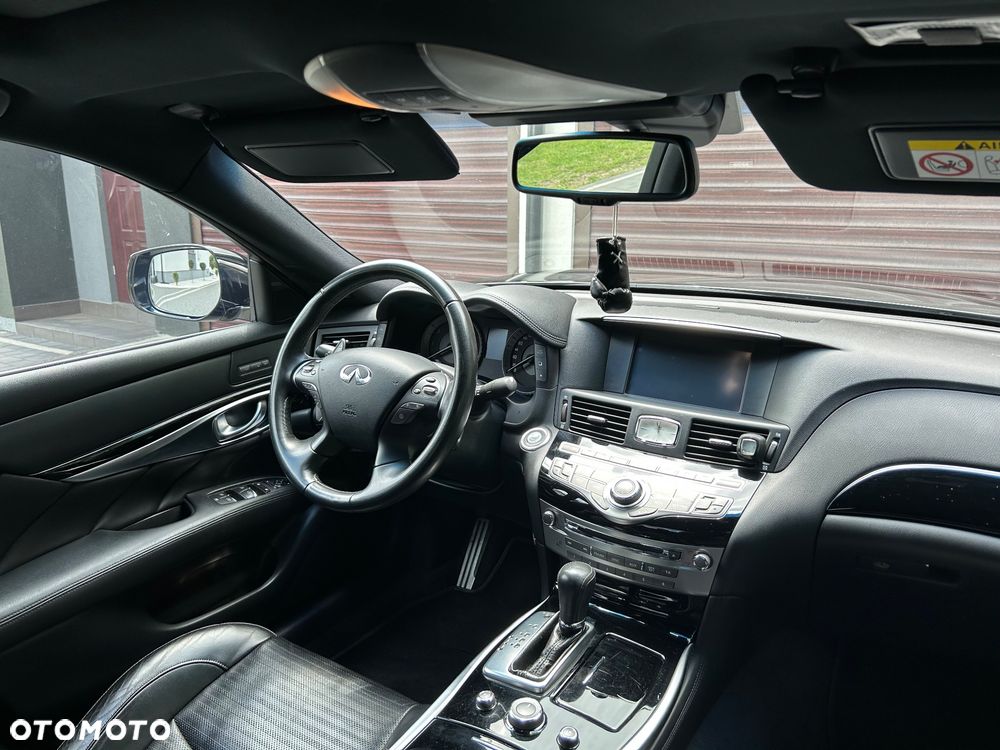 Infiniti Q70 2.2d Sport Tech - 21