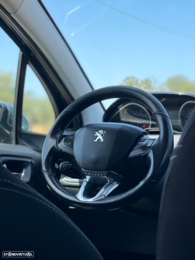 Peugeot 208 1.6 BlueHDi Style - 12