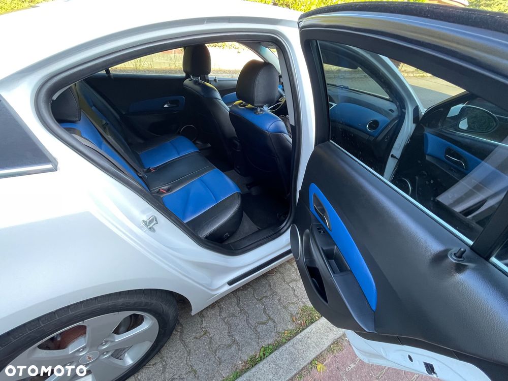 Chevrolet Cruze - 15